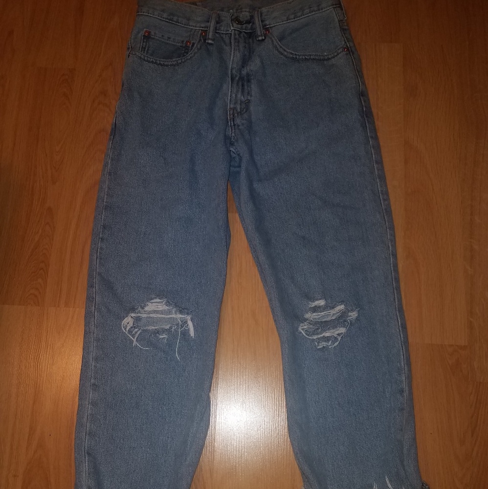 Levi vintage ripped jeans